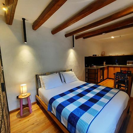 Hostal Suite Le Fabrique Cuenca Bagian luar foto