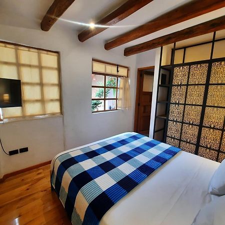 Hostal Suite Le Fabrique Cuenca Bagian luar foto