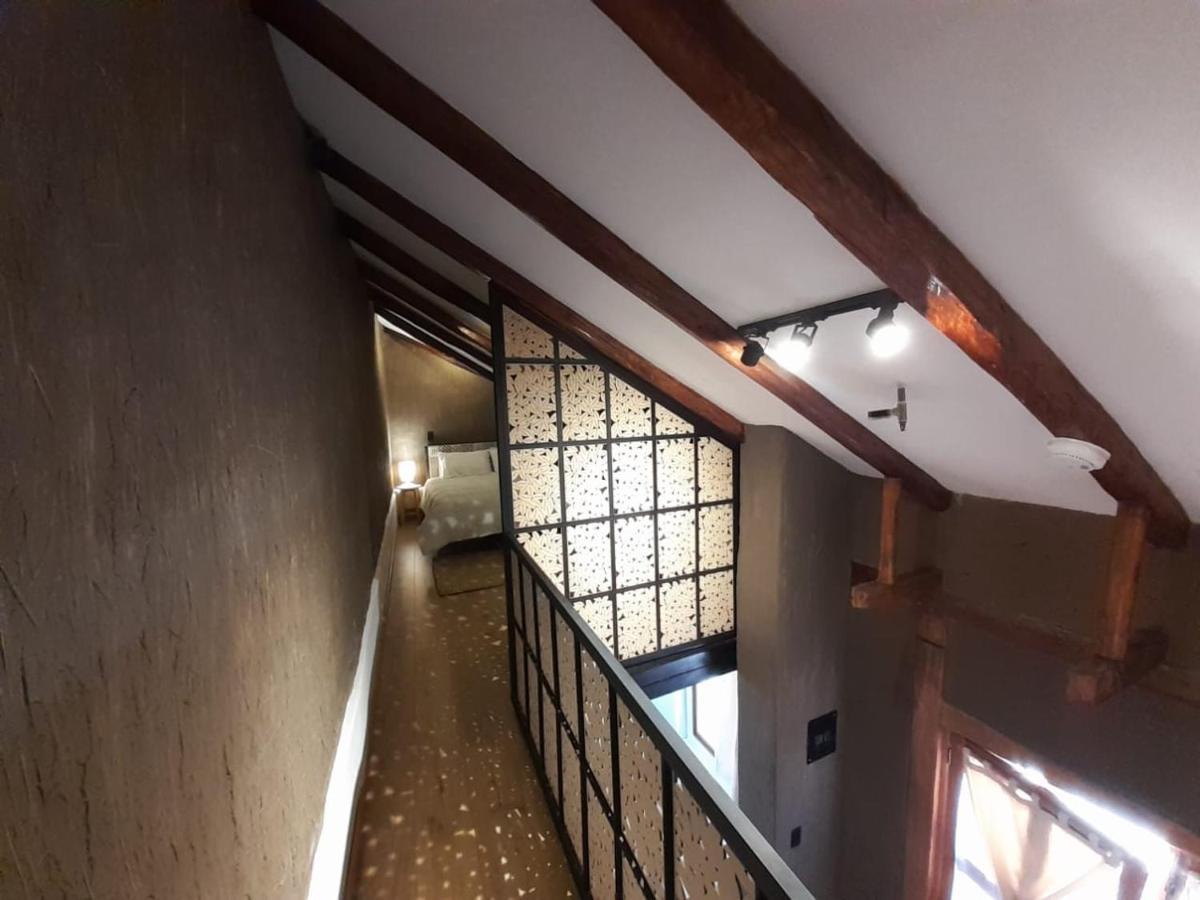 Hostal Suite Le Fabrique Cuenca Bagian luar foto