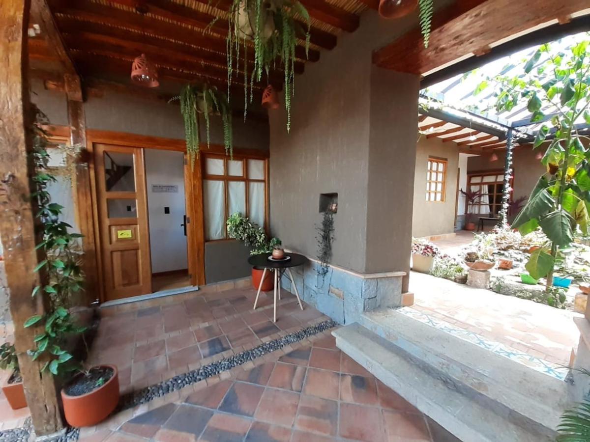 Hostal Suite Le Fabrique Cuenca Bagian luar foto
