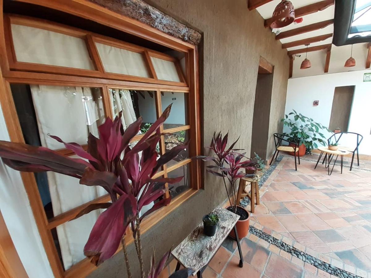 Hostal Suite Le Fabrique Cuenca Bagian luar foto