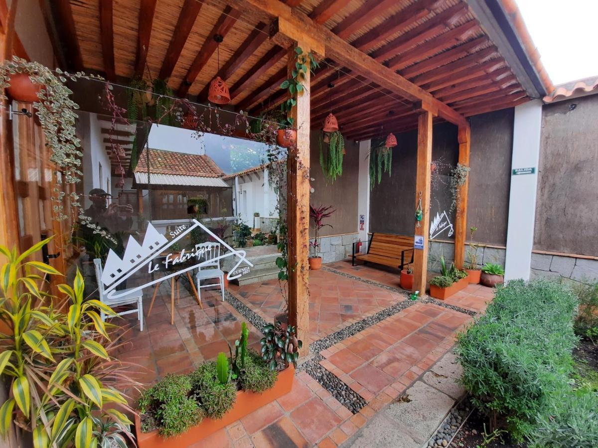 Hostal Suite Le Fabrique Cuenca Bagian luar foto