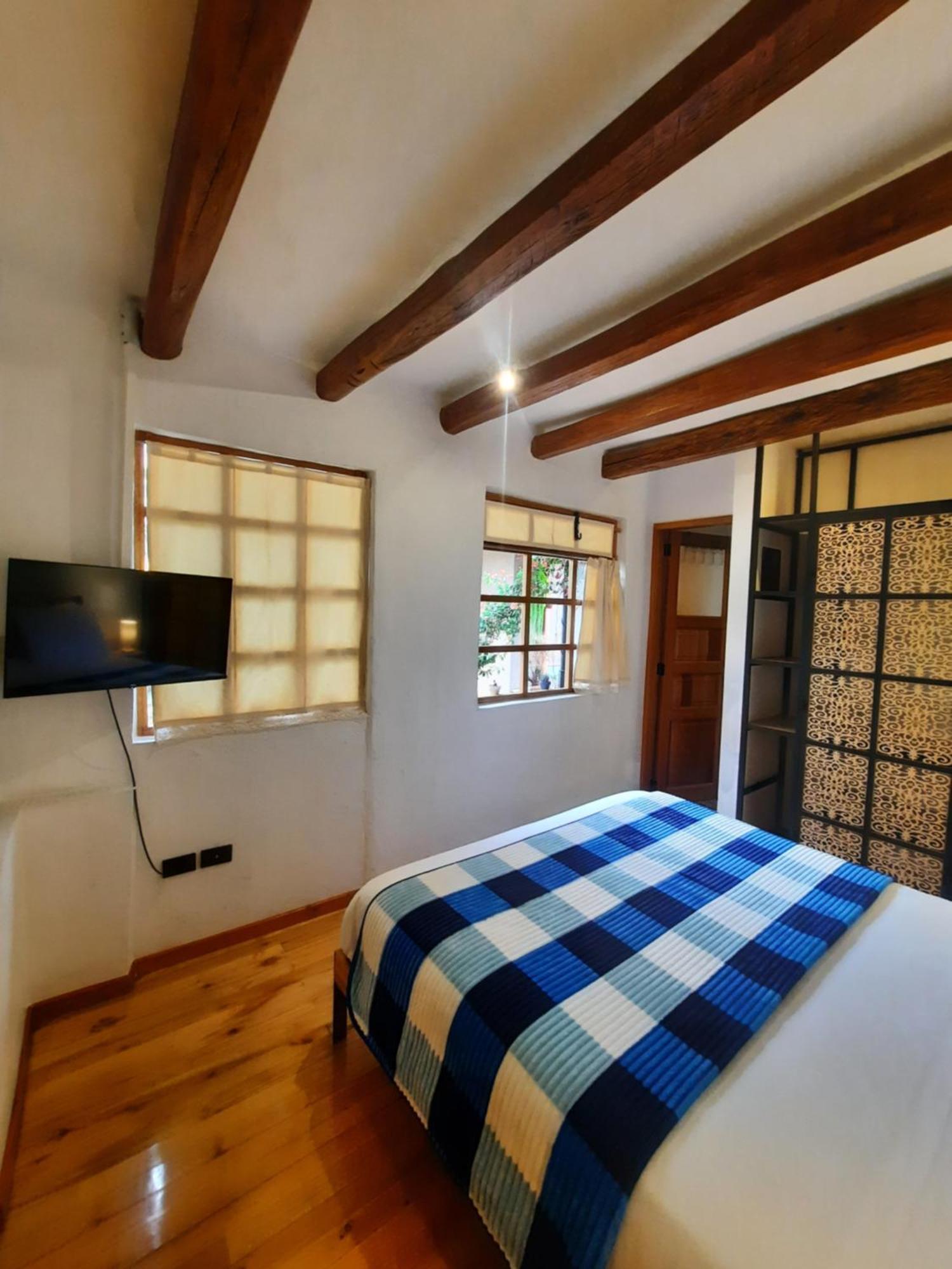 Hostal Suite Le Fabrique Cuenca Bagian luar foto