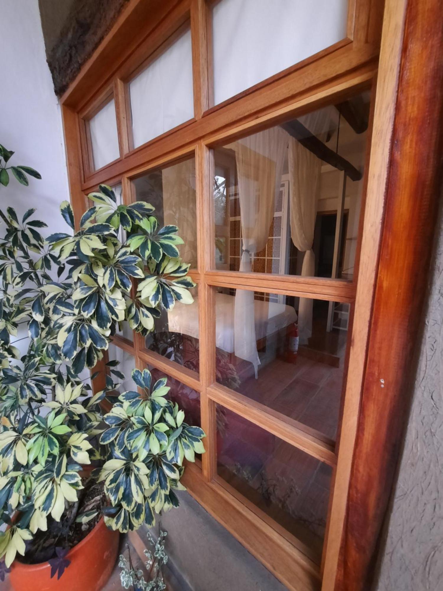 Hostal Suite Le Fabrique Cuenca Bagian luar foto