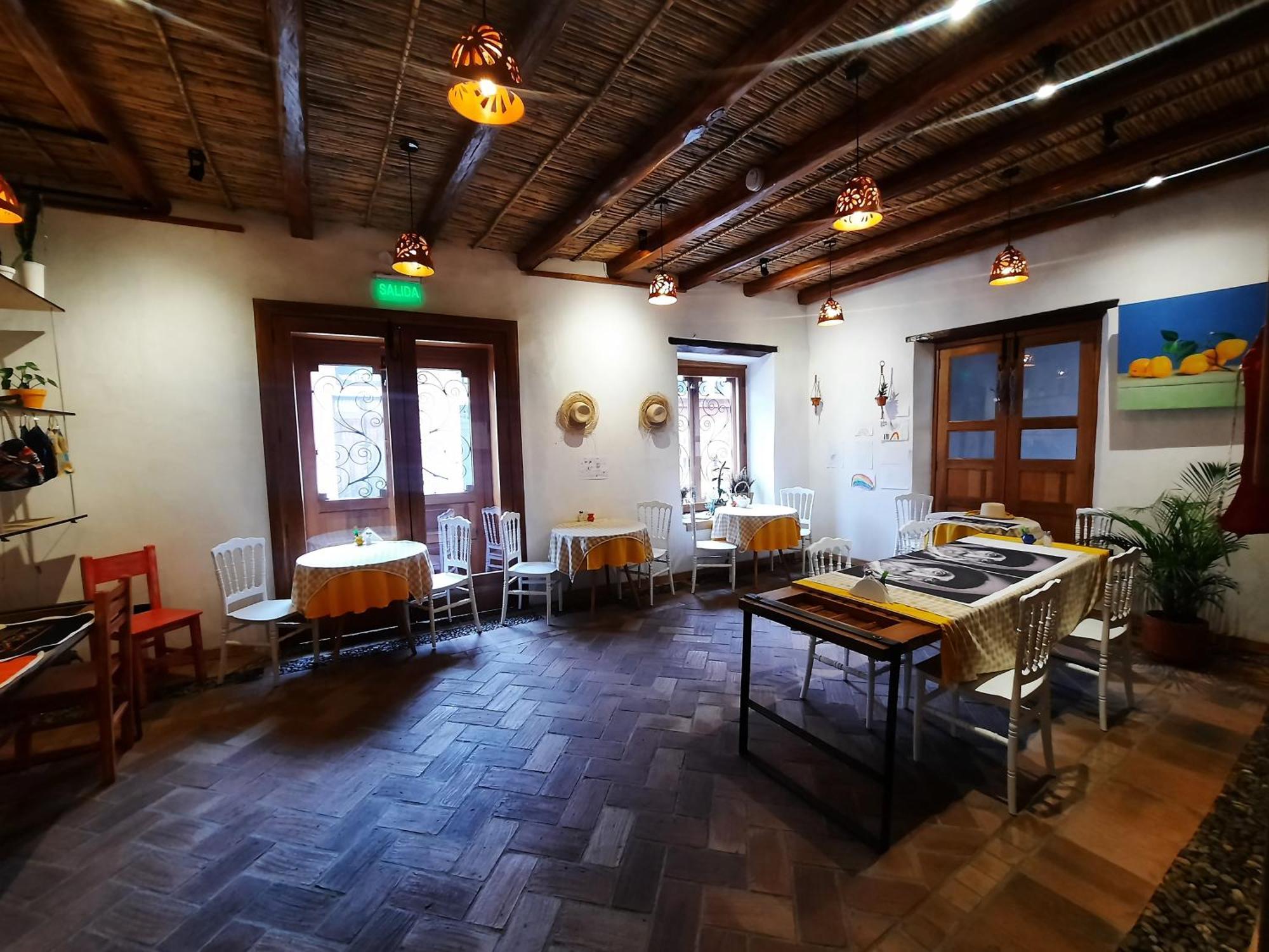 Hostal Suite Le Fabrique Cuenca Bagian luar foto