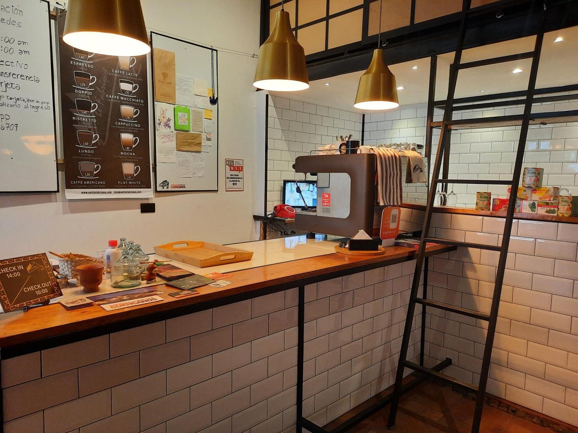 Hostal Suite Le Fabrique Cuenca Bagian luar foto